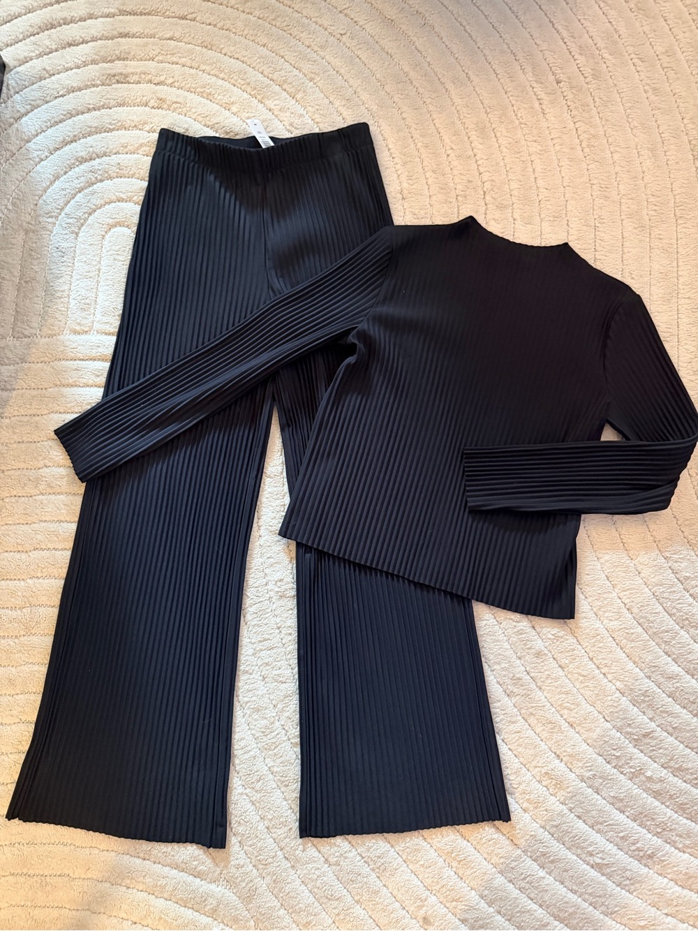 Aritzia Babaton Wide-Leg Pants & Top Set - Black Medium